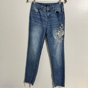 Fire Los Angeles capri floral embroidered jeans size 3